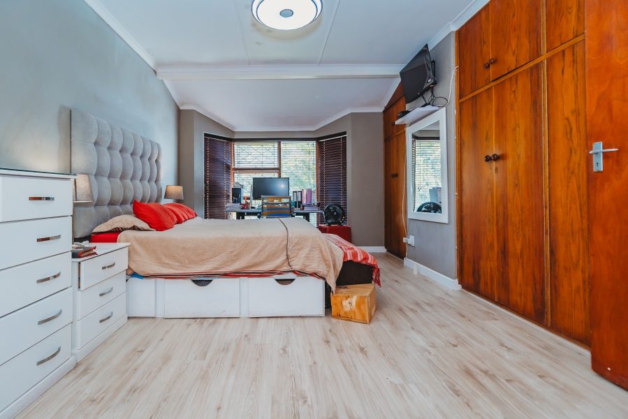 4 Bedroom Property for Sale in Twee Rivieren Western Cape